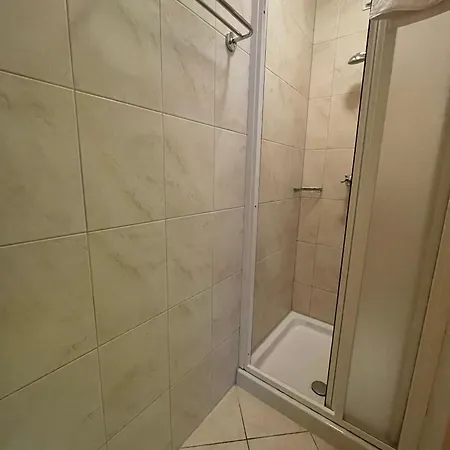 International House Mit 2 Schlafzimmern Zw 7 아파트 *